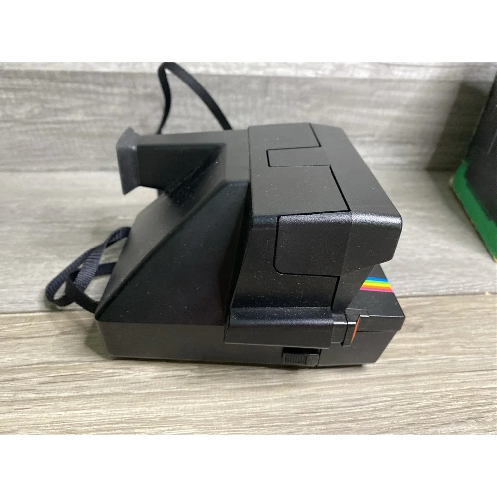 Vintage Polaroid One Step 600 Instant Film Camera w/ Box & Manual